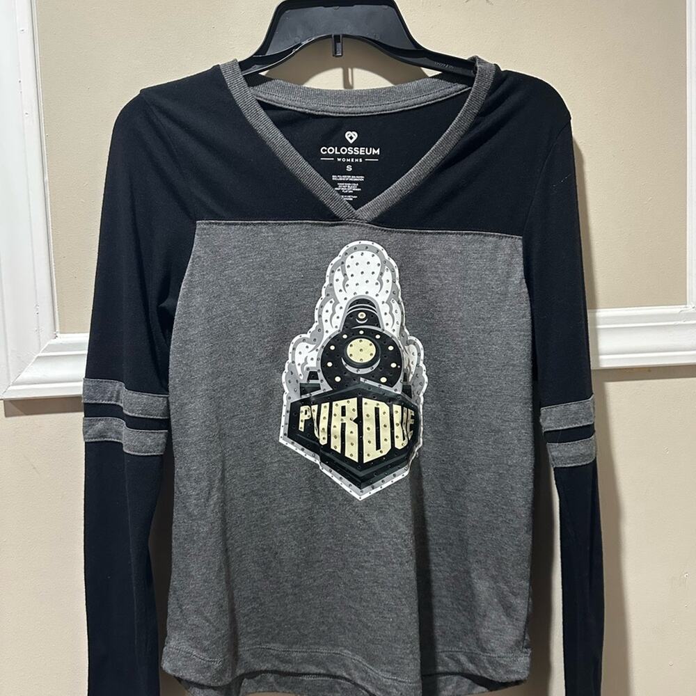 Colosseum Women's Black and Gray Long Sleeve Shirt